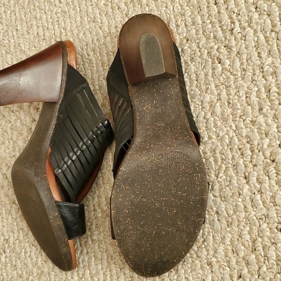 Naya Sandals - Picture 5 of 6